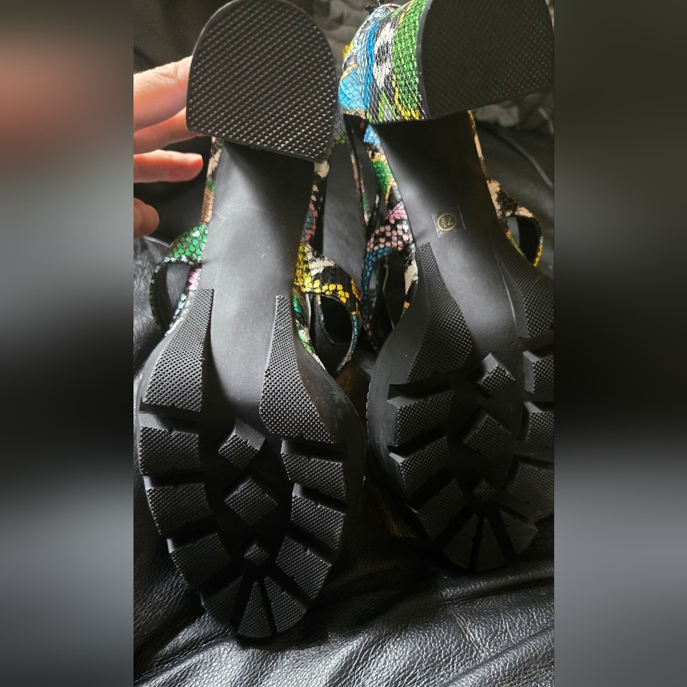 HOST PICK! 🎈🎉 Sseko Colorful Snake Print Women's Platform Heels Sz7.5 NEW - Picture 6 of 9